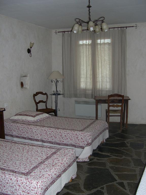 La Bergerie Bed and Breakfast Sainte-Eulalie-de-Cernon Kamer foto